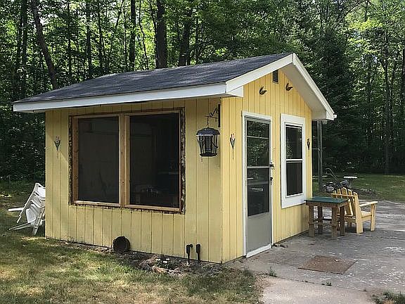 Screen room in back yard