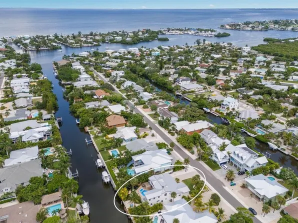 212 Oak Ave, Anna Maria, FL 34216