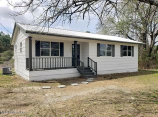 2382 Joiner Rd, Batesville, MS 38606