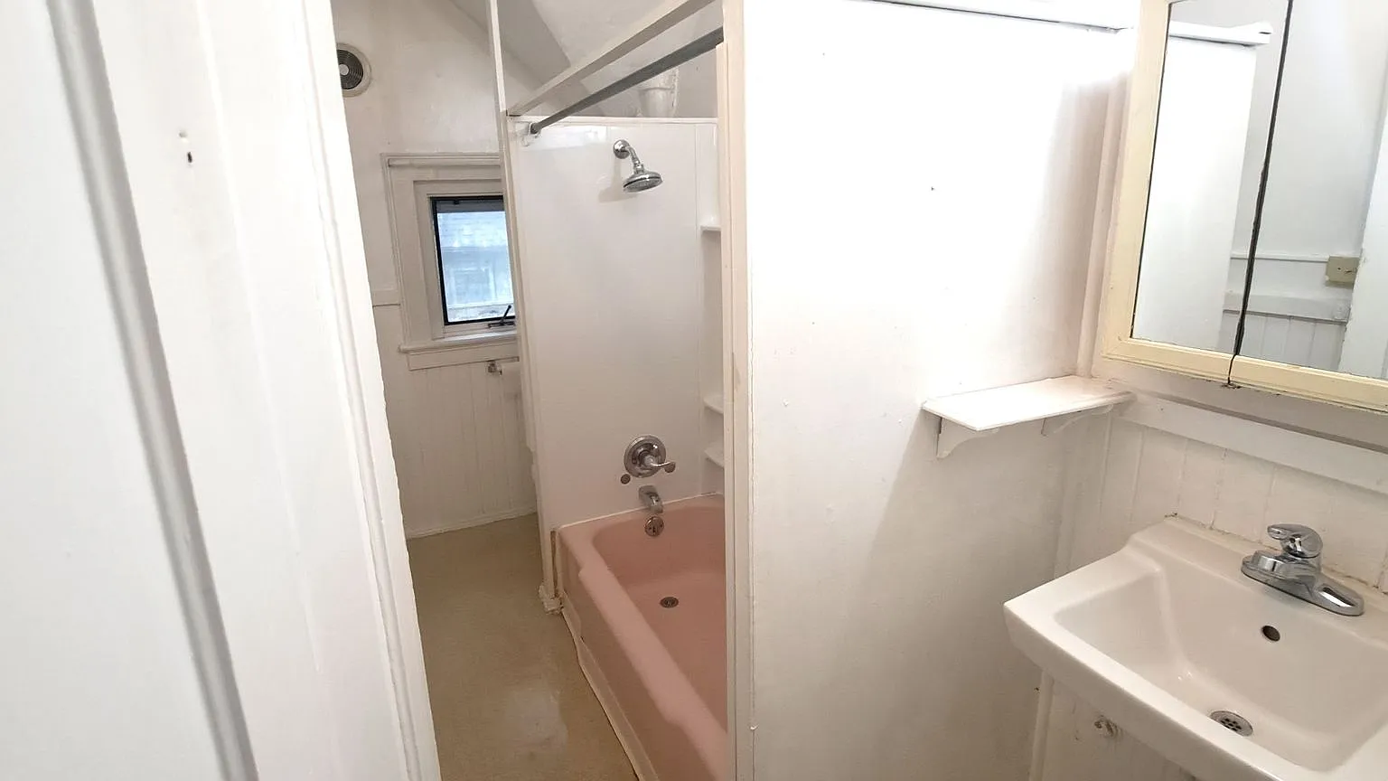 112 Hudson St — Photo 3