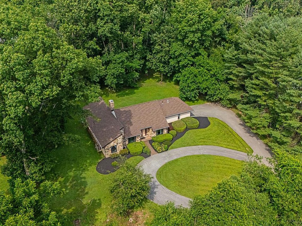 1st image of 37 Governor Markham Dr