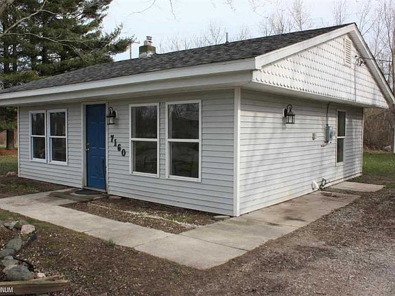 3rd image of 7160 Park Ave