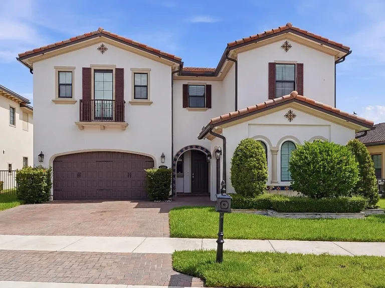 11415 Watercrest Cir E — Photo 102