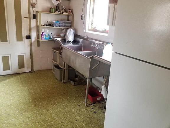 2nd image of 515 Jury Dr