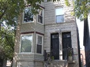 1658 W Nelson St APT 1, Chicago, IL 60657
