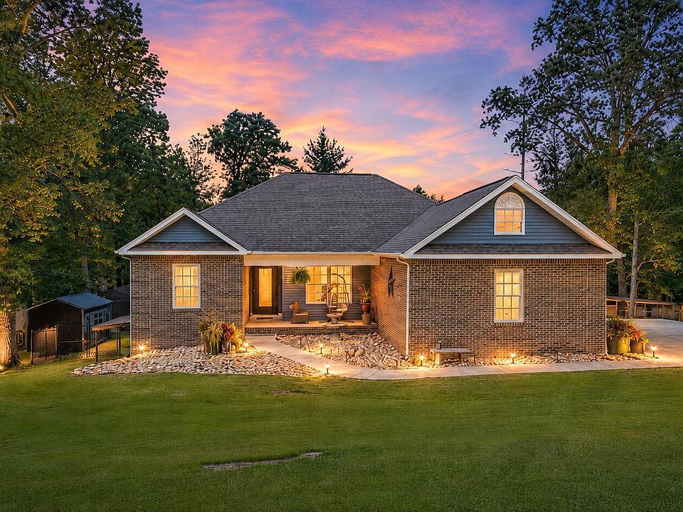 1st image of 564 Dogwood Dr