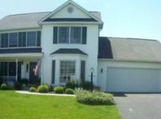250 Shamrock Dr, Mount Joy, PA 17552