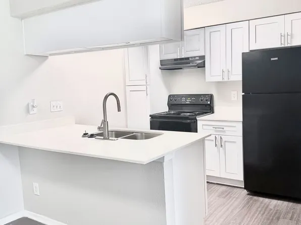 Woodchase Apartments