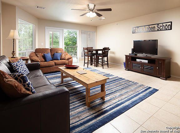 3rd image of 730 Mather St #201