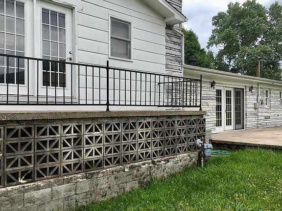 5th image of 17 Twin Lake Estates Cir