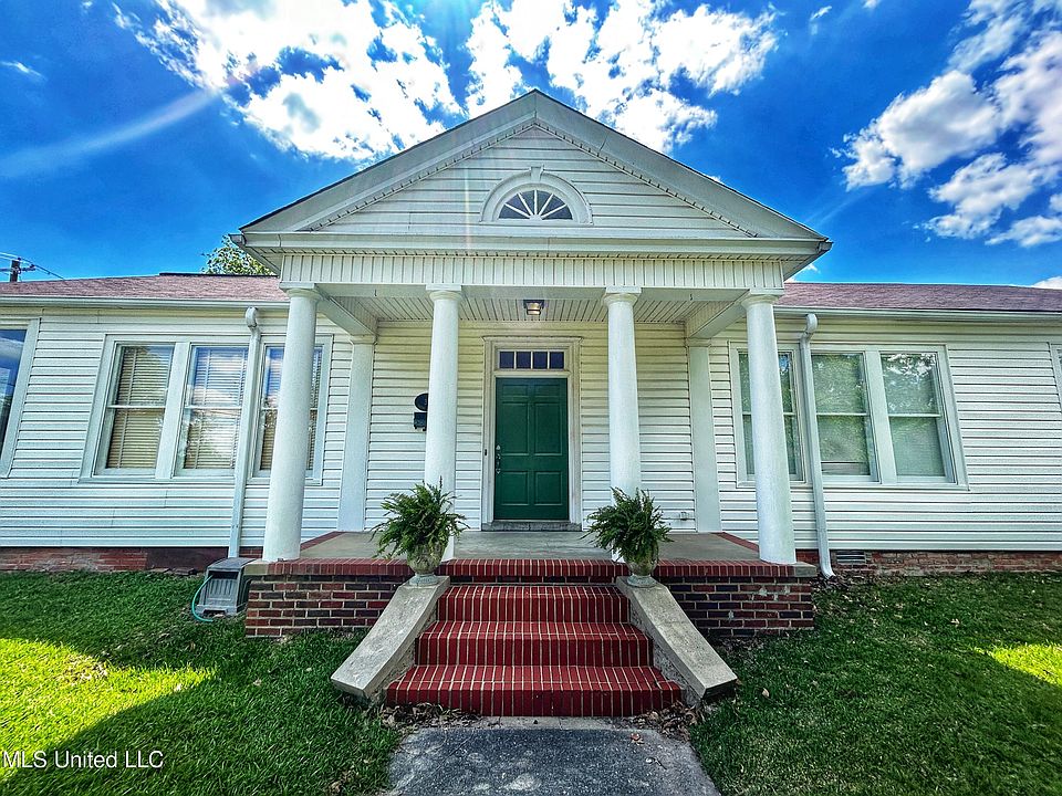 1st image of 39 Yazoo Ave
