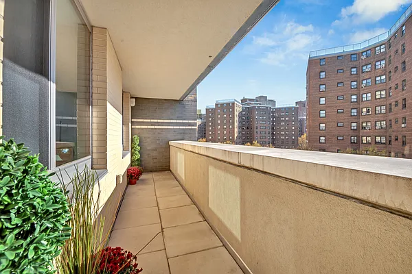 Sold by Compass | media 11