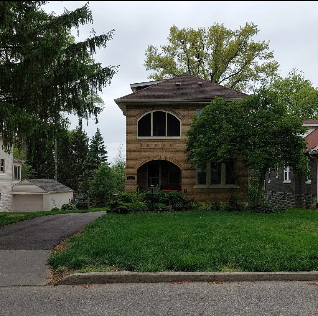 1 bed, $11,290 — Photo 1