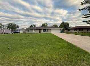 3002 Harris Dr, Joliet, IL 60431