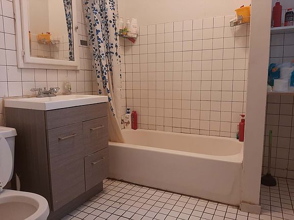 5th image of 1415 E 52nd St #1