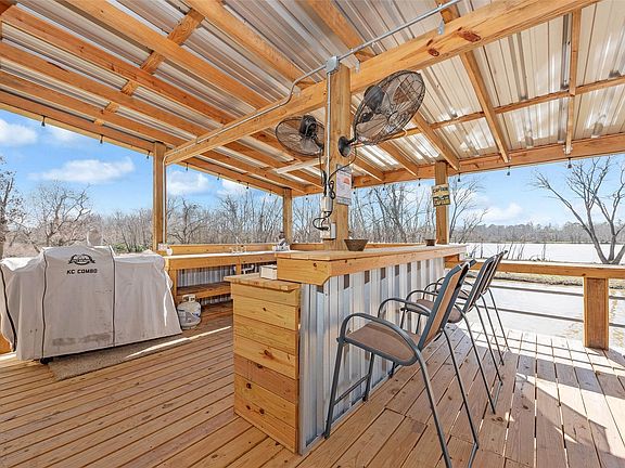 4th image of 398 River Oaks Dr