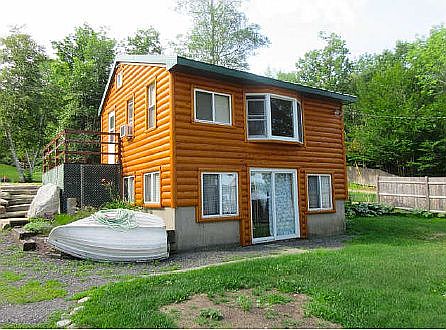 guest cottage behind 