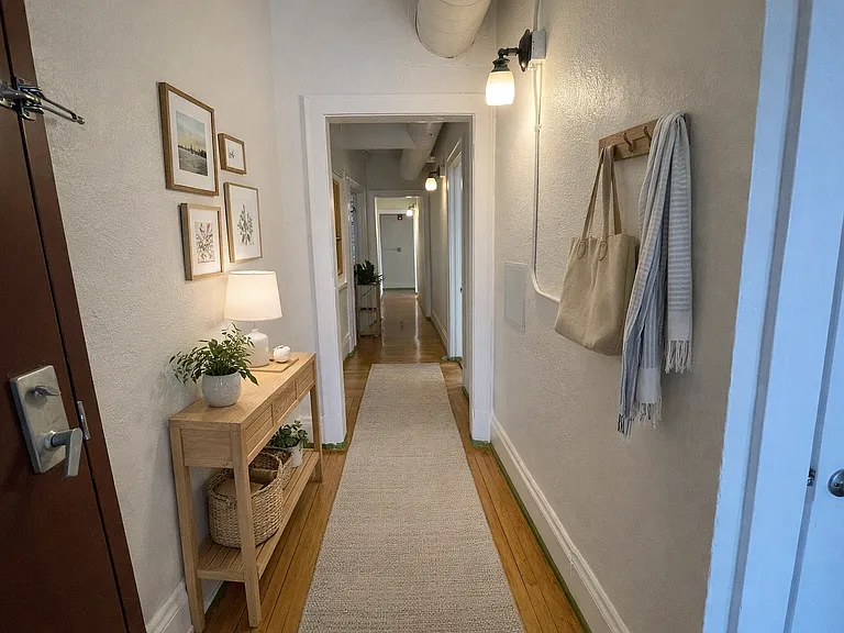 Brownstone — Photo 35