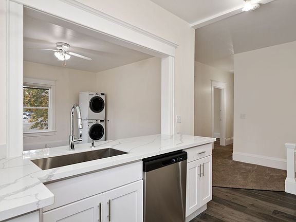 5th image of 1409 E Denny Way #A
