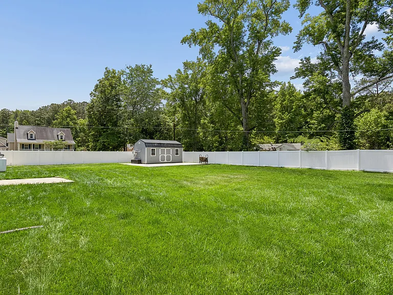 101 Sycamore Ln — Photo 45
