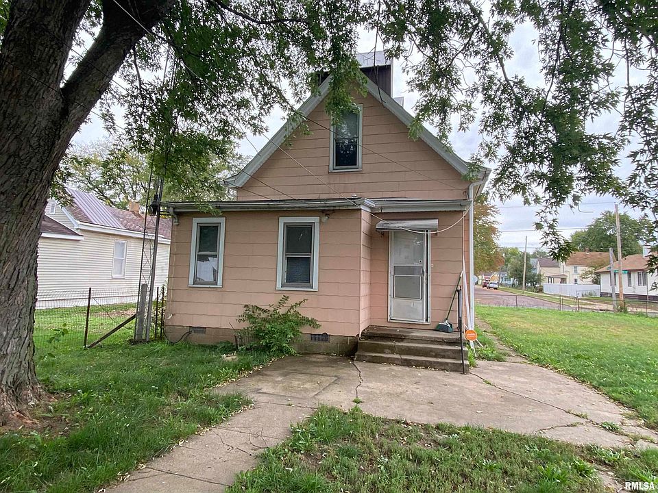 1st image of 1702 W Antoinette St