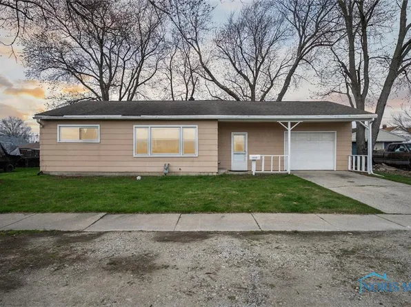 1630 Landis Ave, Oregon, OH 43616