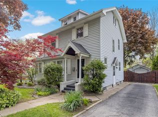 15 Colonial Rd, Rochester, NY 14609