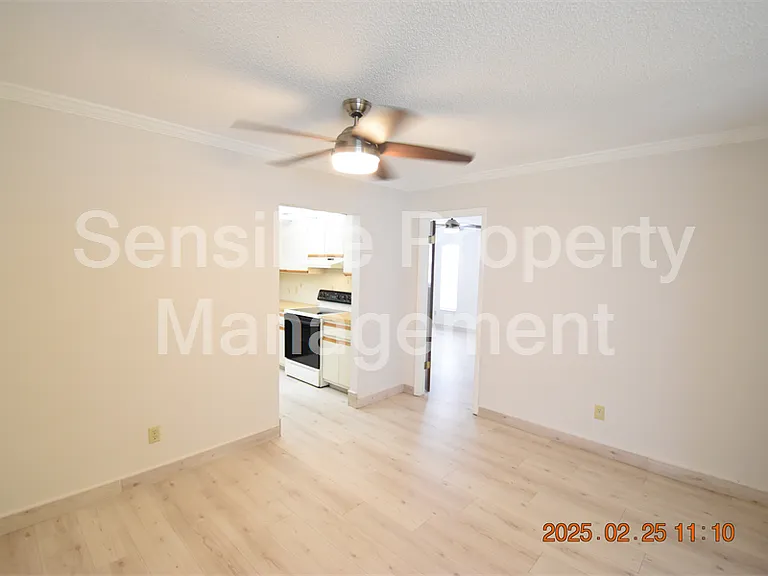 12217 104th Ln — Photo 7