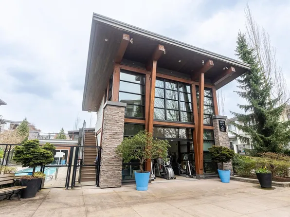 6688 120th St #211, Surrey, BC V3W 1T8