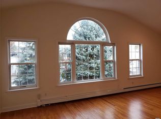 63 Inwood Rd, Pt Washington, NY 11050