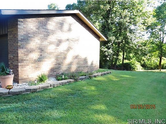 3rd image of 62 Eastmoor Dr