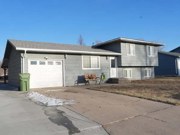 1102 S Harrison St, Lexington, NE 68850