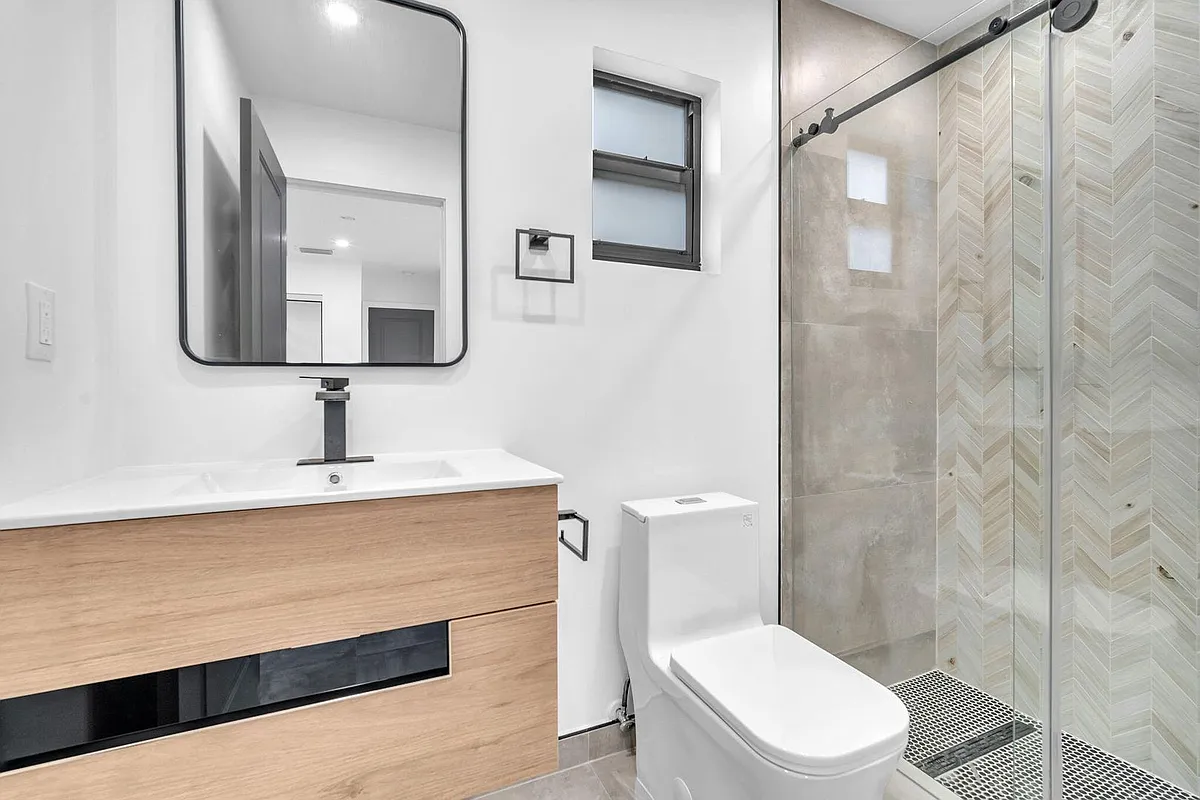 Photo 2 of 12 - 2460 SW 58th Mnr - Fort Lauderdale, FL Building Photo - 2460 SW 58th Mnr