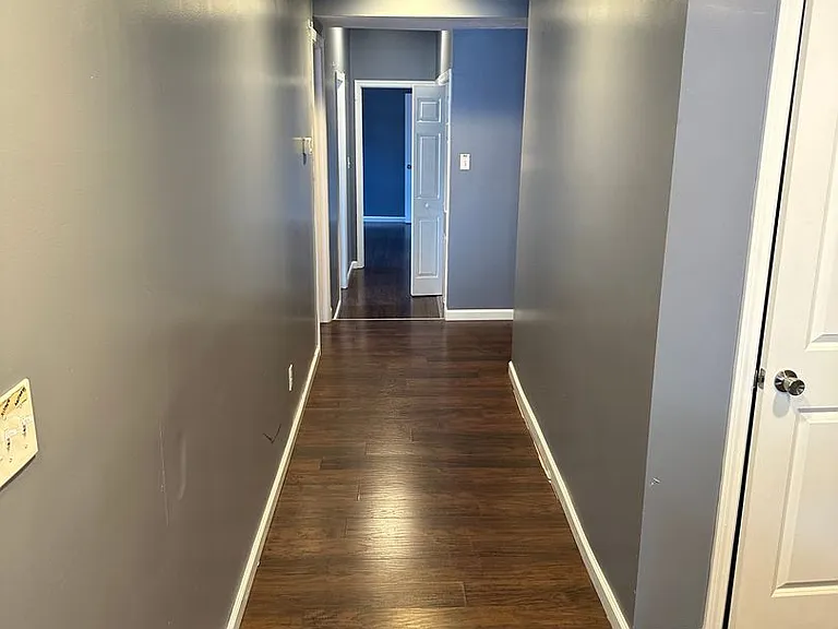 1807 Jane — Photo 4