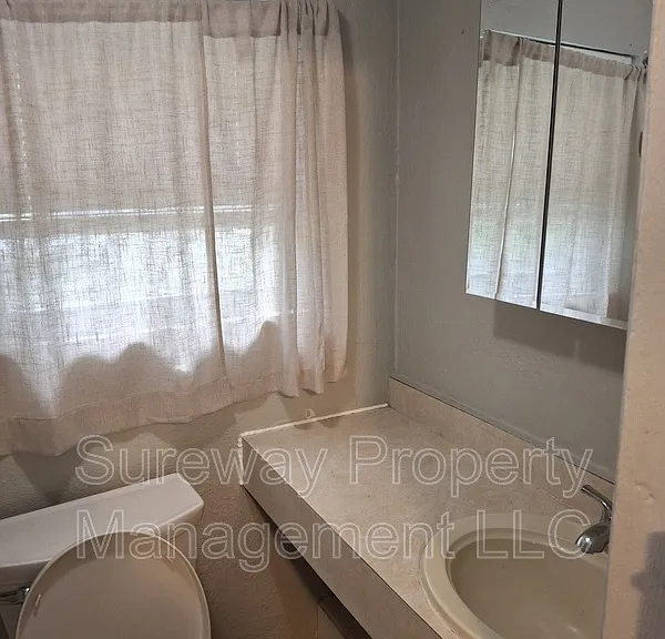25 Camden Ave #A — Photo 10