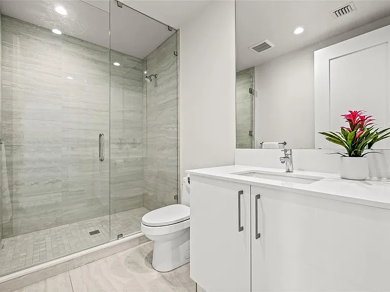 301 1st St S #803 — Photo 31