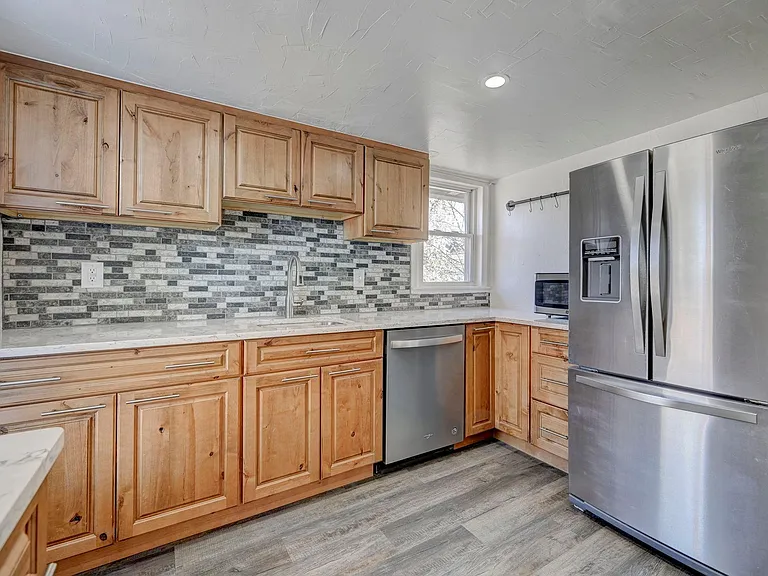235 E Cornell Ave — Photo 6