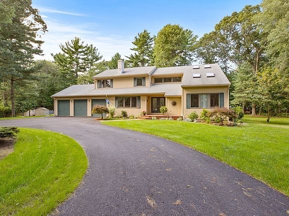 2nd image of 79 Indian Wind Dr