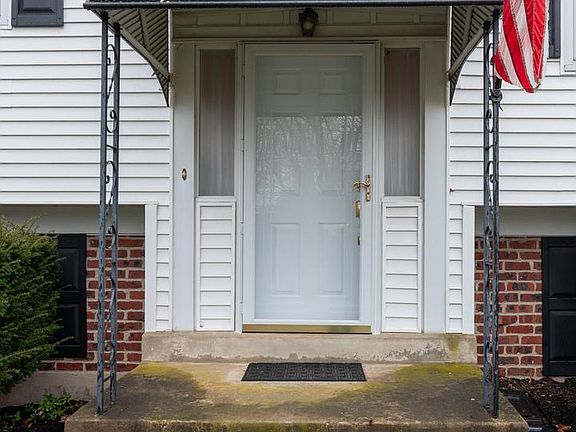 3rd image of 538 Parmentier Rd