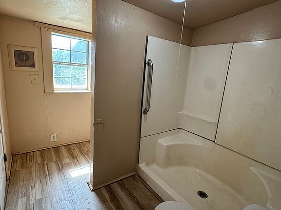 4th image of 119 N Emerick St