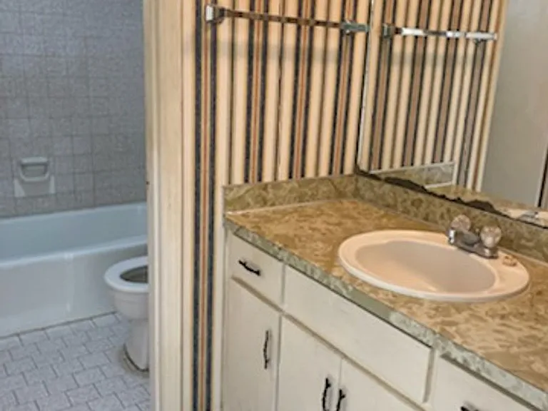 6904 Bullet Blvd — Photo 3