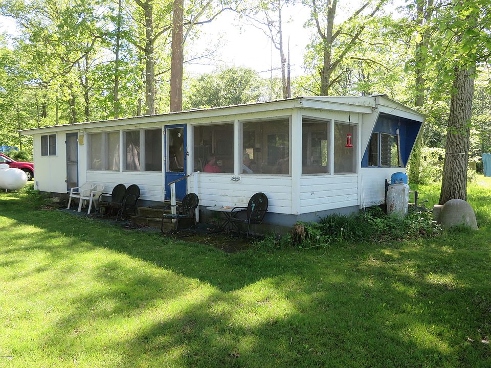 1st image of 4263 Swan Lake Dr