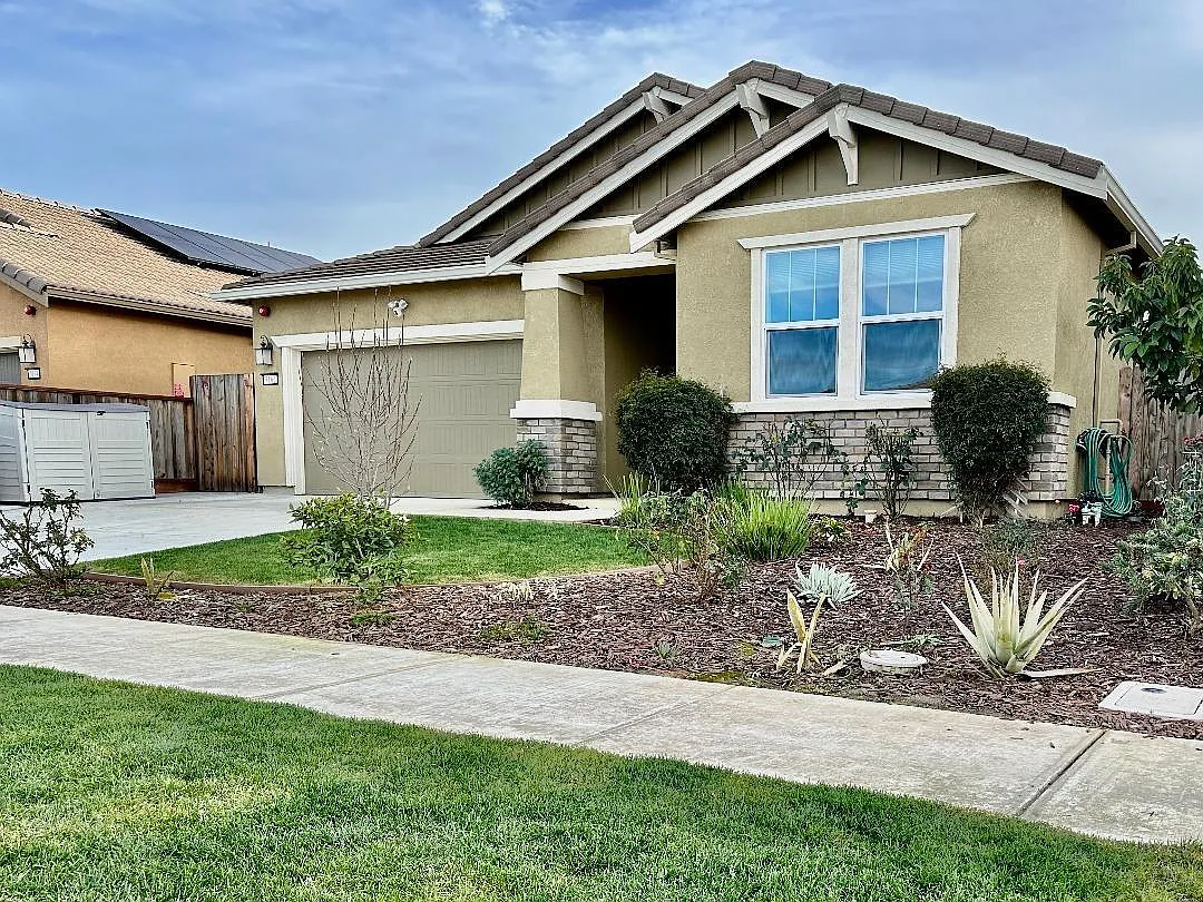 3162 Fogarty Ln photo 1