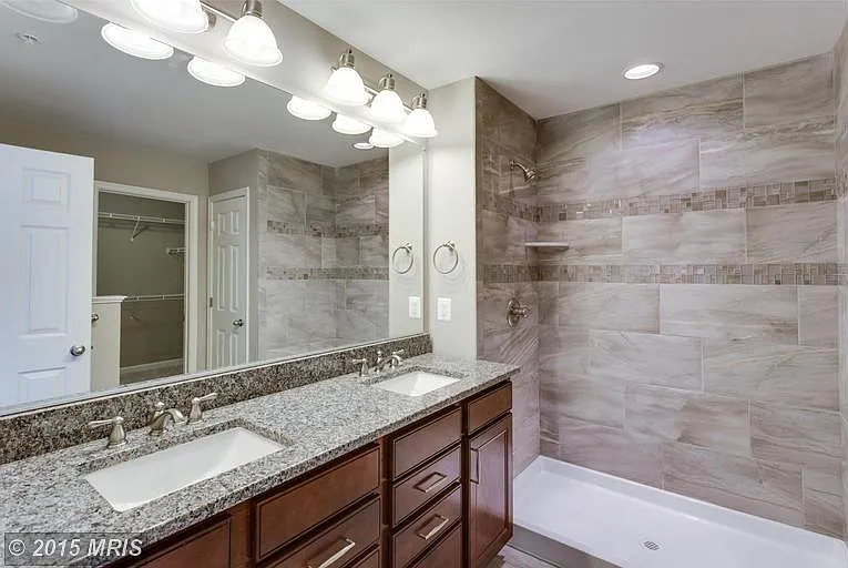408 Saint Martins Ln — Photo 16