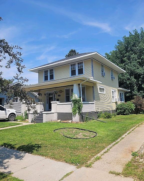 1st image of 907 Toluca Ave