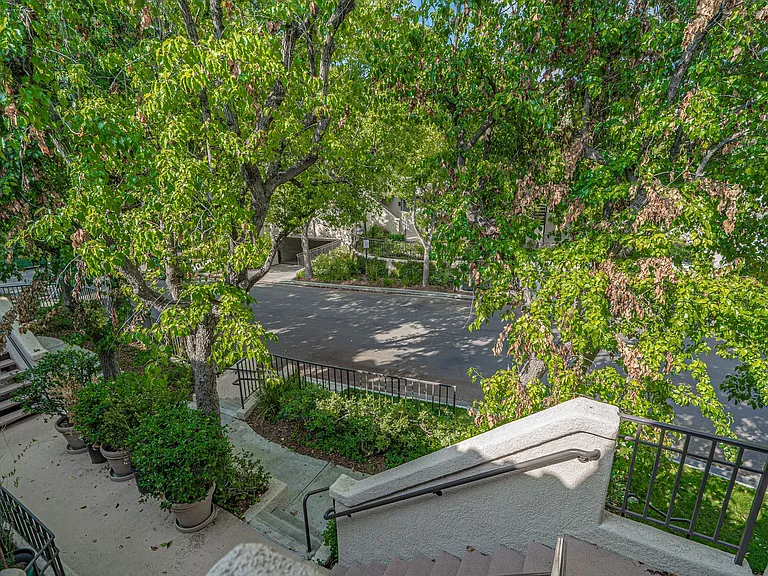 24109 Del Monte Dr #466 — Photo 3