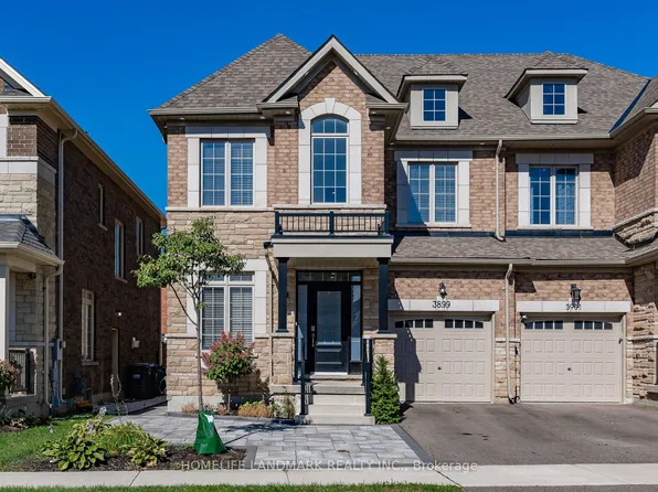 3899 Arvona Pl, Mississauga, ON L5M 0Y5