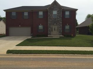 102 Vineland Parkway Dr, Vine Grove, KY