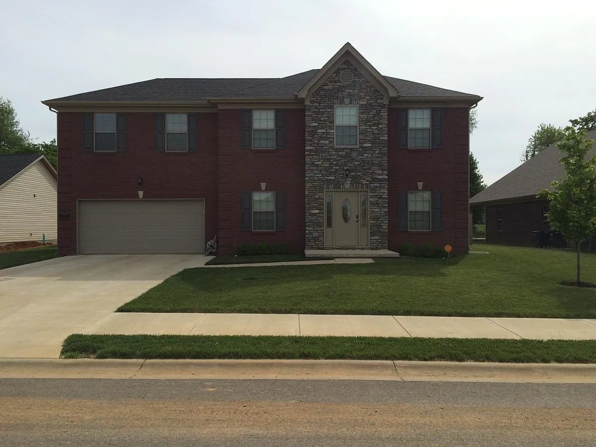 102 Vineland Parkway Dr photo 1