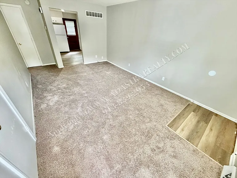 2330 N 75th Ter — Photo 6